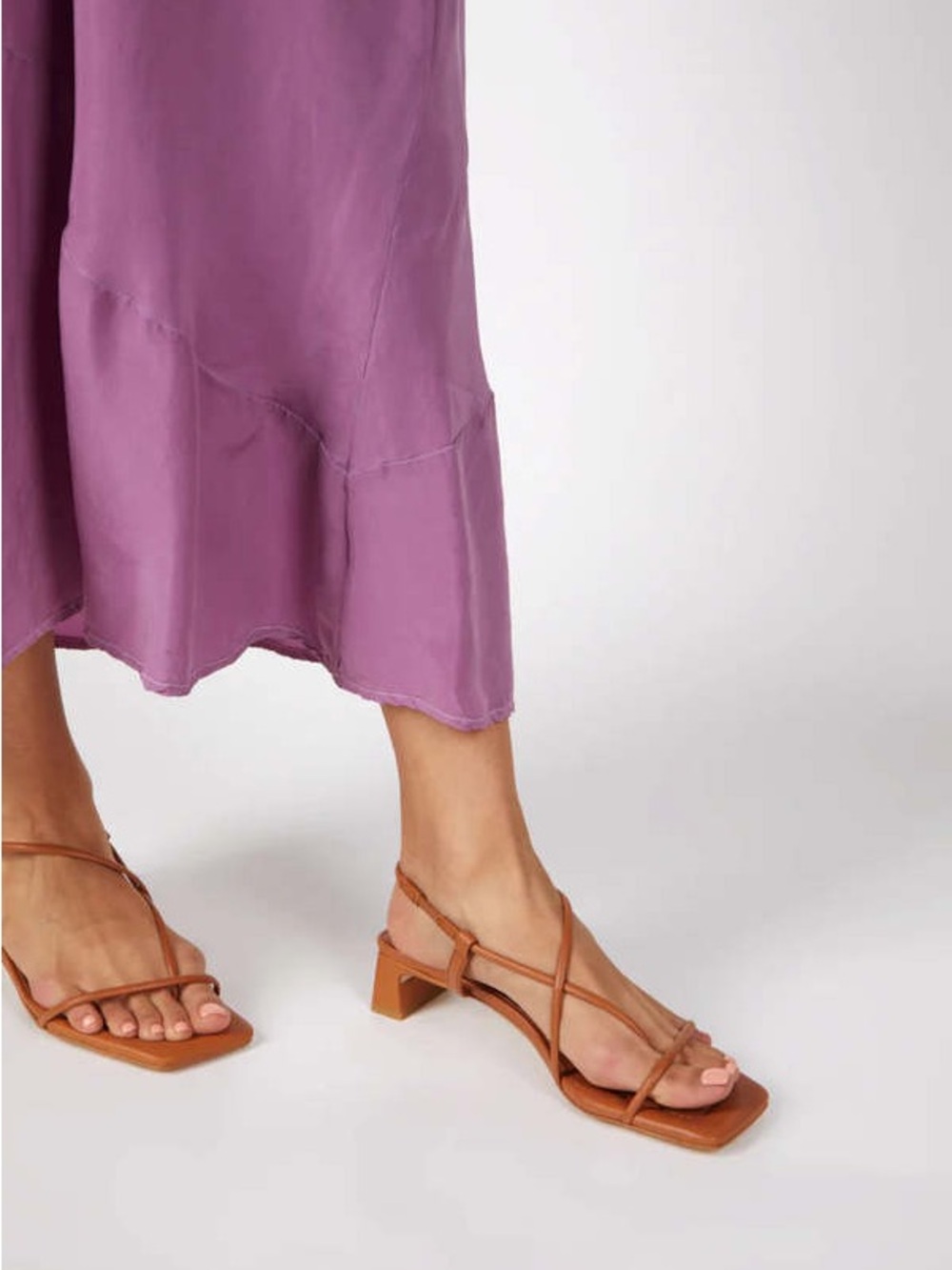 INTENTIONALLY BLANK ANCA LOW HEEL SANDAL IN CHESTNUT